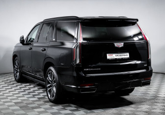 Подержанный автомобиль Cadillac Escalade Suv 2021 года (7 фото)