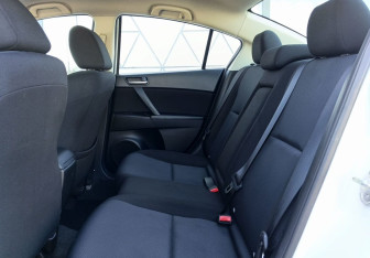 Подержанный автомобиль Mazda 3 Sedan 2011 года (19 фото)