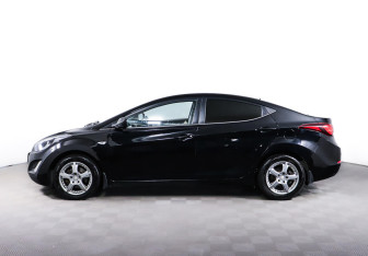 Подержанный автомобиль Hyundai Elantra Sedan 2014 года (3 фото)