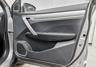 Подержанный автомобиль Geely Coolray 2022 года (24 фото)