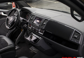 Подержанный автомобиль Volkswagen Multivan 2016 года (9 фото)