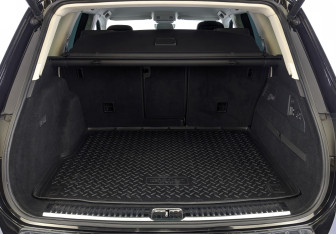 Подержанный автомобиль Volkswagen Touareg 2018 года (10 фото)