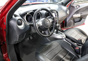 Подержанный автомобиль Nissan Juke 2012 года (15 фото)