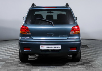 Подержанный автомобиль Mitsubishi Outlander 2003 года (6 фото)