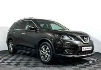 Подержанный автомобиль Nissan X-Trail 2017 года (3 фото)
