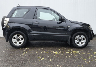 Подержанный автомобиль Suzuki Grand Vitara 2007 года (4 фото)