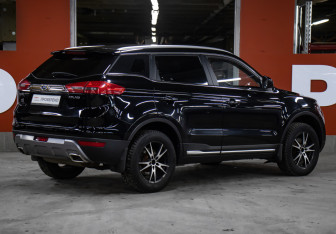 Подержанный автомобиль Geely Atlas 2020 года (5 фото)