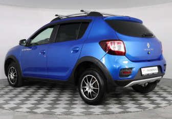 Подержанный автомобиль Renault Sandero 2020 года (7 фото)