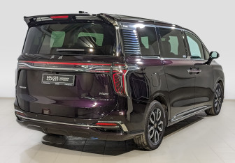 Подержанный автомобиль Hongqi HQ9 2022 года (5 фото)