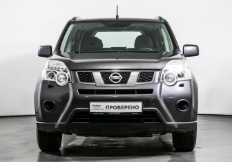 Подержанный автомобиль Nissan X-Trail 2013 года (2 фото)