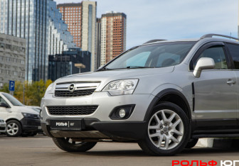 Подержанный автомобиль Opel Antara 2012 года (15 фото)