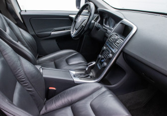 Подержанный автомобиль Volvo XC60 2013 года (9 фото)