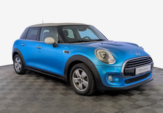Подержанный автомобиль MINI Hatch 2018 года (3 фото)