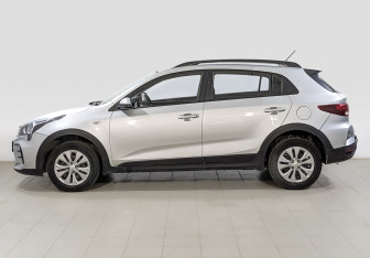 Подержанный автомобиль Kia Rio Hatchback 2021 года (7 фото)