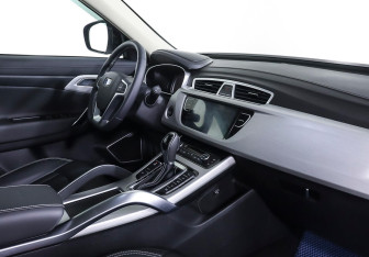 Подержанный автомобиль Geely Atlas 2019 года (10 фото)