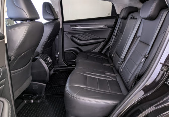 Подержанный автомобиль Haval F7x 2021 года (18 фото)