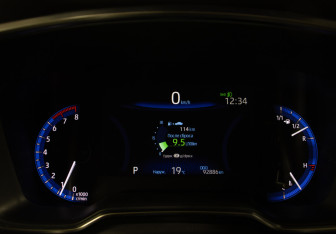 Подержанный автомобиль Toyota Corolla Sedan 2019 года (9 фото)