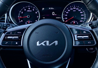 Подержанный автомобиль Kia Ceed Wagon 2021 года (16 фото)