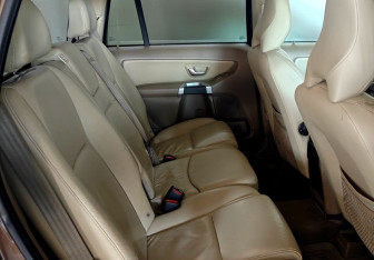 Подержанный автомобиль Volvo XC90 2012 года (10 фото)