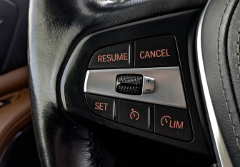 Подержанный автомобиль BMW X5 2018 года (29 фото)