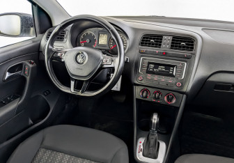 Подержанный автомобиль Volkswagen Polo Sedan 2019 года (28 фото)