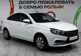 Подержанный автомобиль LADA (ВАЗ) Vesta Sedan 2021 года (3 фото)