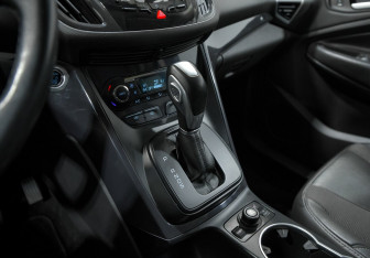 Подержанный автомобиль Ford Kuga 2014 года (8 фото)