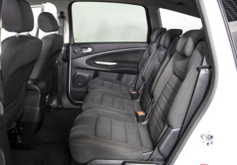 Подержанный автомобиль Ford S-MAX 2013 года (10 фото)