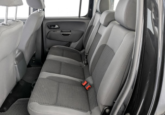 Подержанный автомобиль Volkswagen Amarok 2013 года (13 фото)