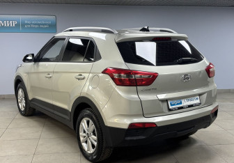 Подержанный автомобиль Hyundai Creta 2019 года (7 фото)