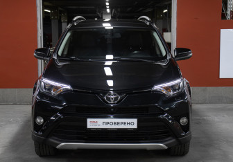 Подержанный автомобиль Toyota RAV4 2015 года (2 фото)