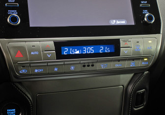 Подержанный автомобиль Toyota Land Cruiser Prado 2021 года (19 фото)