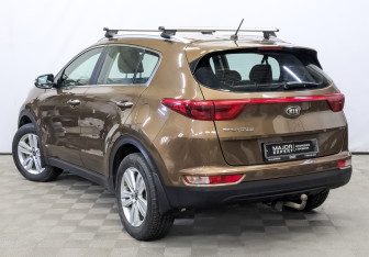 Подержанный автомобиль Kia Sportage 2016 года (7 фото)