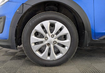 Подержанный автомобиль Kia Rio Hatchback 2019 года (11 фото)