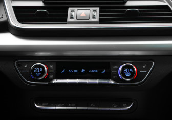 Подержанный автомобиль Audi Q5 2020 года (23 фото)