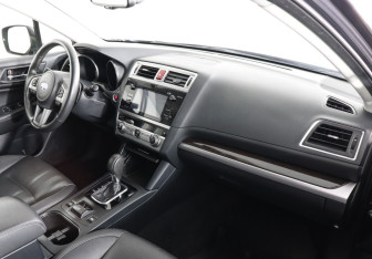 Подержанный автомобиль Subaru Outback Wagon 2017 года (10 фото)