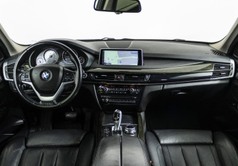 Подержанный автомобиль BMW X5 2014 года (14 фото)