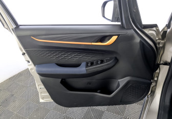 Подержанный автомобиль LIVAN X3Pro 2023 года (19 фото)