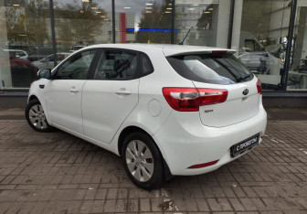 Подержанный автомобиль Kia Rio Hatchback 2014 года (6 фото)