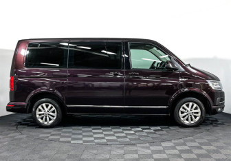 Подержанный автомобиль Volkswagen Caravelle 2017 года (4 фото)
