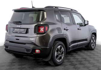 Подержанный автомобиль Jeep Renegade 2018 года (5 фото)