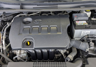 Подержанный автомобиль Toyota Corolla Sedan 2021 года (9 фото)