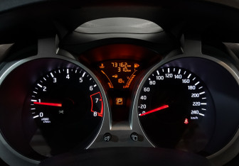 Подержанный автомобиль Nissan Juke 2015 года (14 фото)