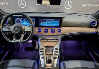 Подержанный автомобиль Mercedes-Benz AMG GT Coupe 2019 года (14 фото)