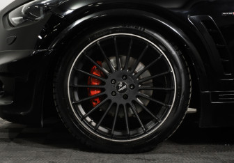 Подержанный автомобиль Infiniti QX70 2015 года (29 фото)