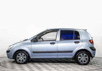 Подержанный автомобиль Nissan Tiida Hatchback 2010 года (8 фото)