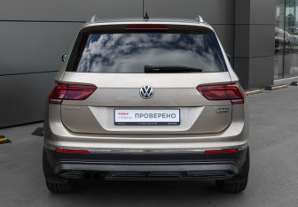 Подержанный автомобиль Volkswagen Tiguan 2017 года (6 фото)