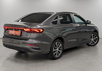 Подержанный автомобиль Geely Emgrand 2024 года (5 фото)