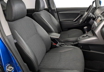 Подержанный автомобиль Toyota Verso 2014 года (24 фото)