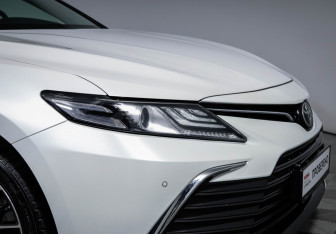 Подержанный автомобиль Toyota Camry Sedan 2022 года (19 фото)